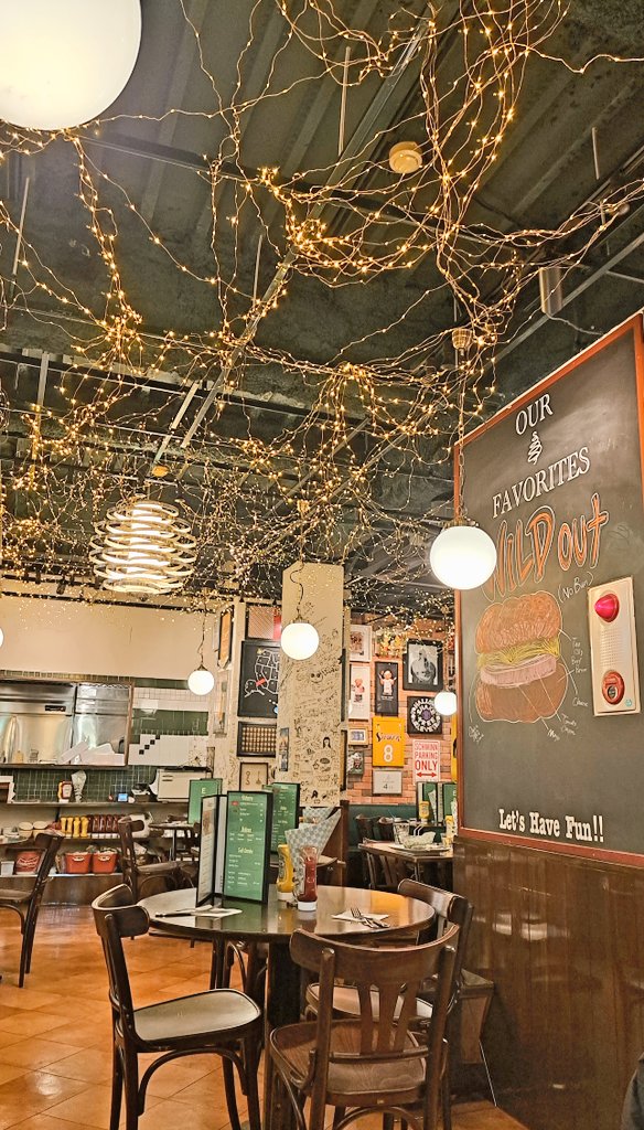 友達夫婦とバーガー食べてきた🍔