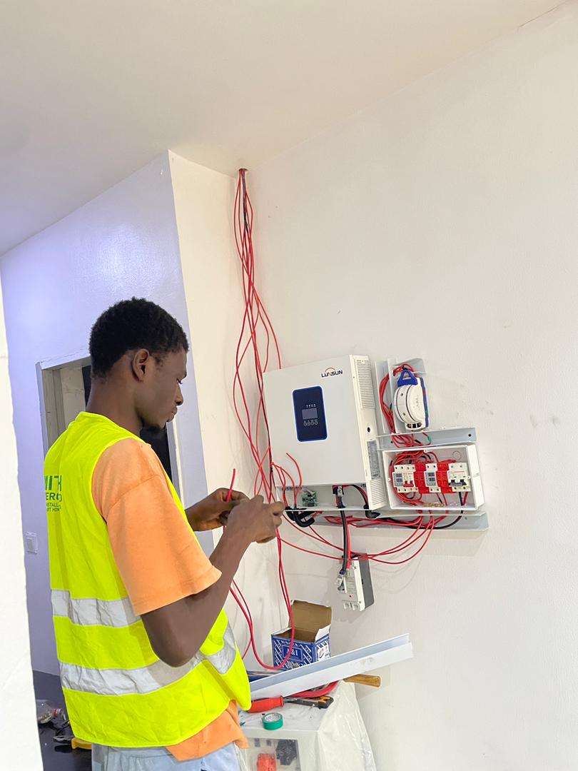 kvngromex's tweet photo. @simonsquibb I'm a solar engineer/technician
I need a capital to start my own office so I can have an address you can locate me with https://t.co/v6PCvCFodb
