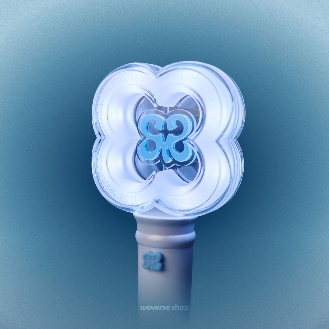 Hearts2Hearts Pre-order #Hearts2Hearts OFFICIAL FANLIGHT💖 Get the