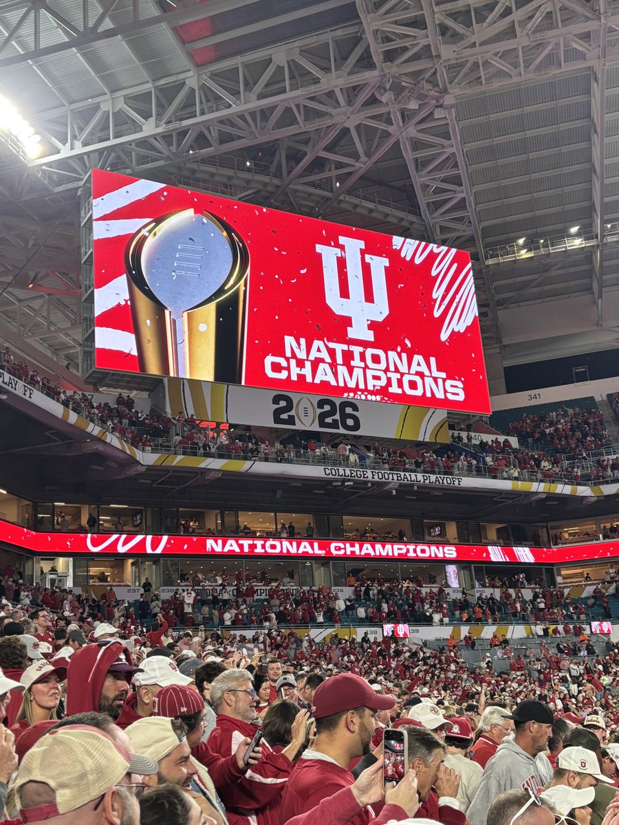 Martha the Mop Lady tweet media