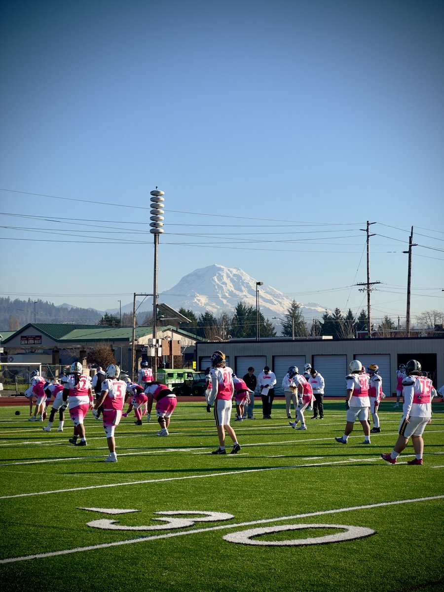 Great time for a great cause. Thank you <a href="/CleatsV/">CLEATS V CANCER H.S. FOOTBALL ALL-STAR GAME</a> for everything you do!