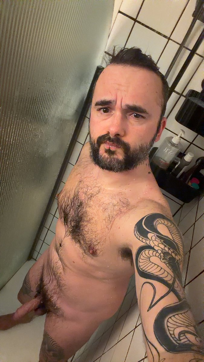 x_othl's tweet photo. Hello les Xsters 😈🔥😈… RT si tu veux te mettre à genoux 💦💦💦 https://t.co/dMg6cKCb1u