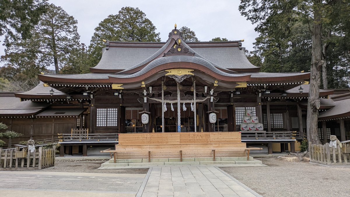 IronAndOilAnd's tweet photo. 阿波國一宮の大麻比古神社へ。阿波國一宮を名乗る神社は5社くらいあるらしいけど、全国一宮巡りに載っていたこちらに参拝させていただいた。Xで知り合った皆さんの寛解（継続）をお祈りしてきました。
こちらの擬宝珠はスライム風味が強かったです😀 https://t.co/7LSGhh1gW7