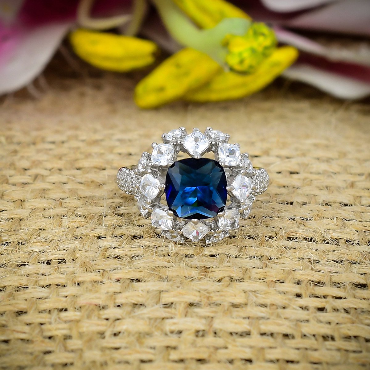 abhushanart's tweet image. 925 Sterling Silver Blue And White CZ Ring

Order Now: abhushanart.etsy.com/listing/437173…

#SterlingSilverRing #CZRing #BlueCZRing #DaintySilverRing #ArtDecoRing #GemstoneRing #SilverJewelry #AnniversaryGift #ChristmasGift #GiftForHer #MinimalJewelry #ElegantRings #HandcraftedJewelry ✨