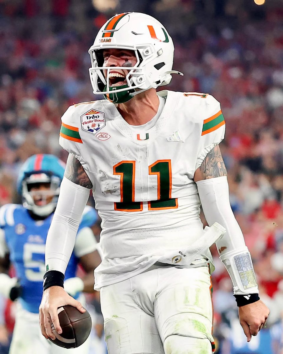 BR_CFB's tweet image. What an UNBELIEVABLE season for Miami:

-Made 1st ever CFP as the No. 10 seed
-Took down the reigning champs (OSU)
-FOUR wins vs. Top 10 opponents
-Silenced doubters and made it to the Natty in their home state
-Were 1 play away from winning a title

Put The U back on the map 🙌