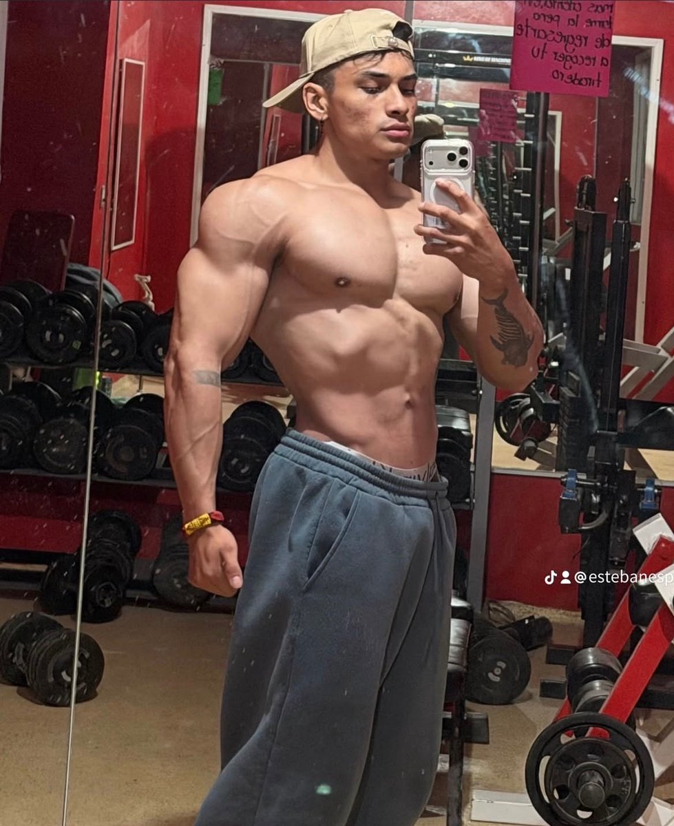 Mont52008602's tweet photo. Vendo contenido d este fitnes mamado y vergon. Manda msj privado https://t.co/p1xQzXprVl