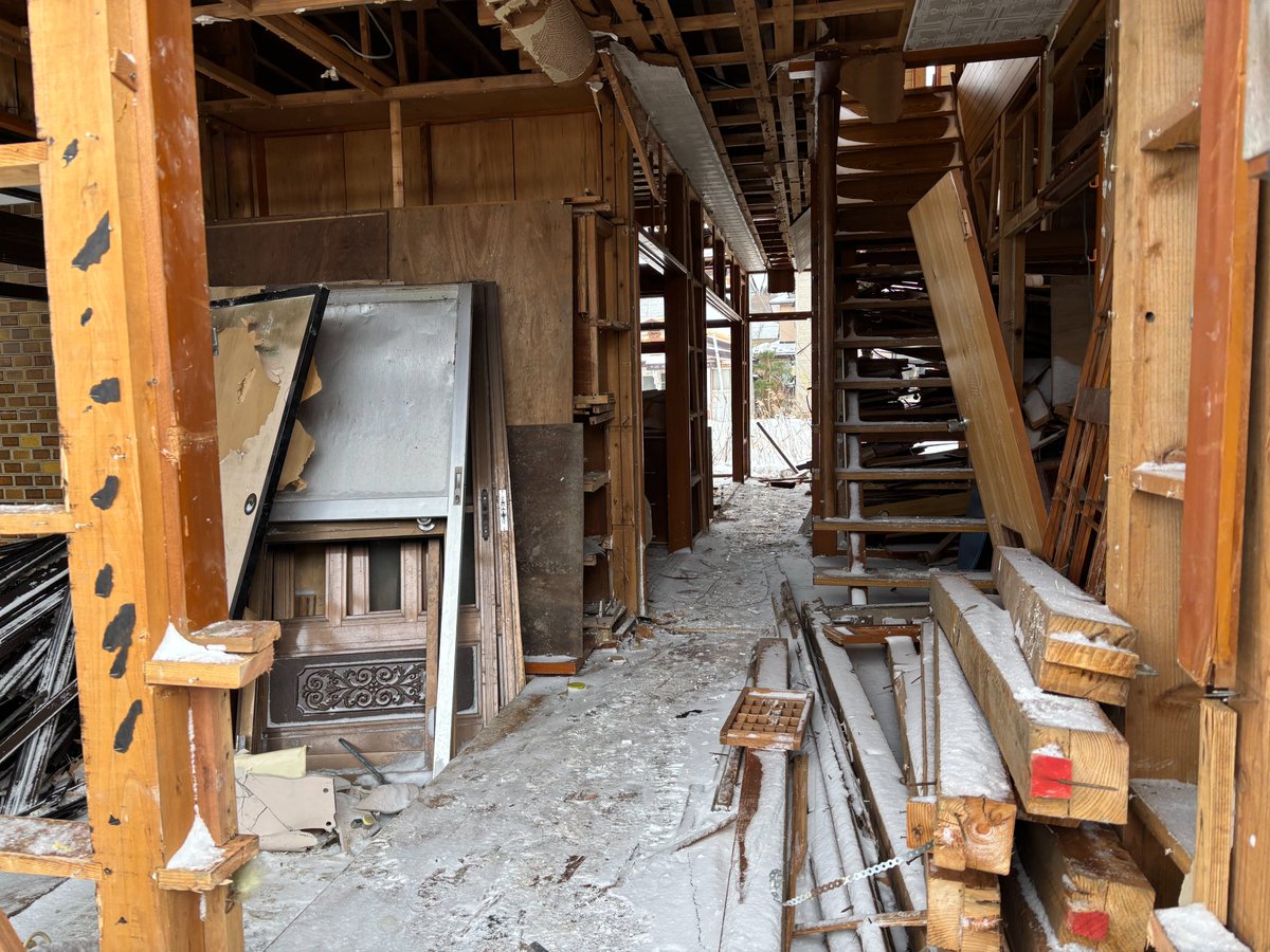 PDS1021093's tweet image. 横森二丁目解体工事
１月２０日現在の状況
pds-akita.com/news/18593
まだ重機を入れずに作業を進めております
秋田市の不動産はプランドゥシー秋田へ
#空き家解体　＃秋田市　#秋田市横森
#秋田市の不動産　#秋田市の土地　#不動産売却