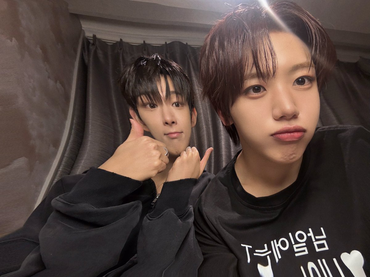 woonsgi's tweet photo. hsd to our cutie little patootie 🎁💥 (haters will say this photoshoped but who cares ig...) https://t.co/bEHk0nJlDl