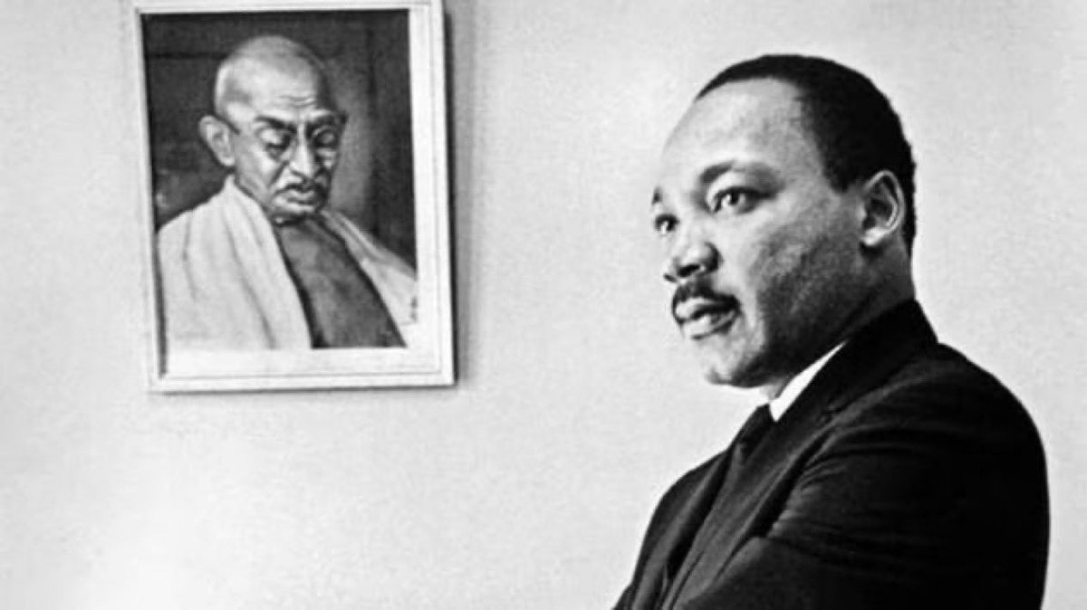 CGILosAngeles's tweet image. Today, on #MLKDay, we honor Dr. King + #Gandhian spirit that helped shape his philosophy of non-violence, turning moral courage into peaceful action that advanced civil rights and expanded the promise of equality in USA.

“It was in the Gandhian movement in India that I first