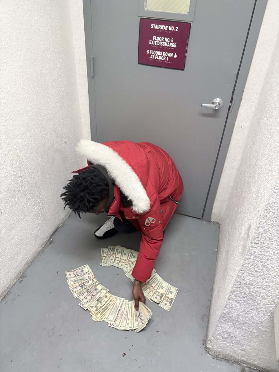 1Tallblat666's tweet image. I’m getting tired of being alias so fuck it let em see me more 🤷🏾‍♂️😒#FreeDaMen #LlDaMen