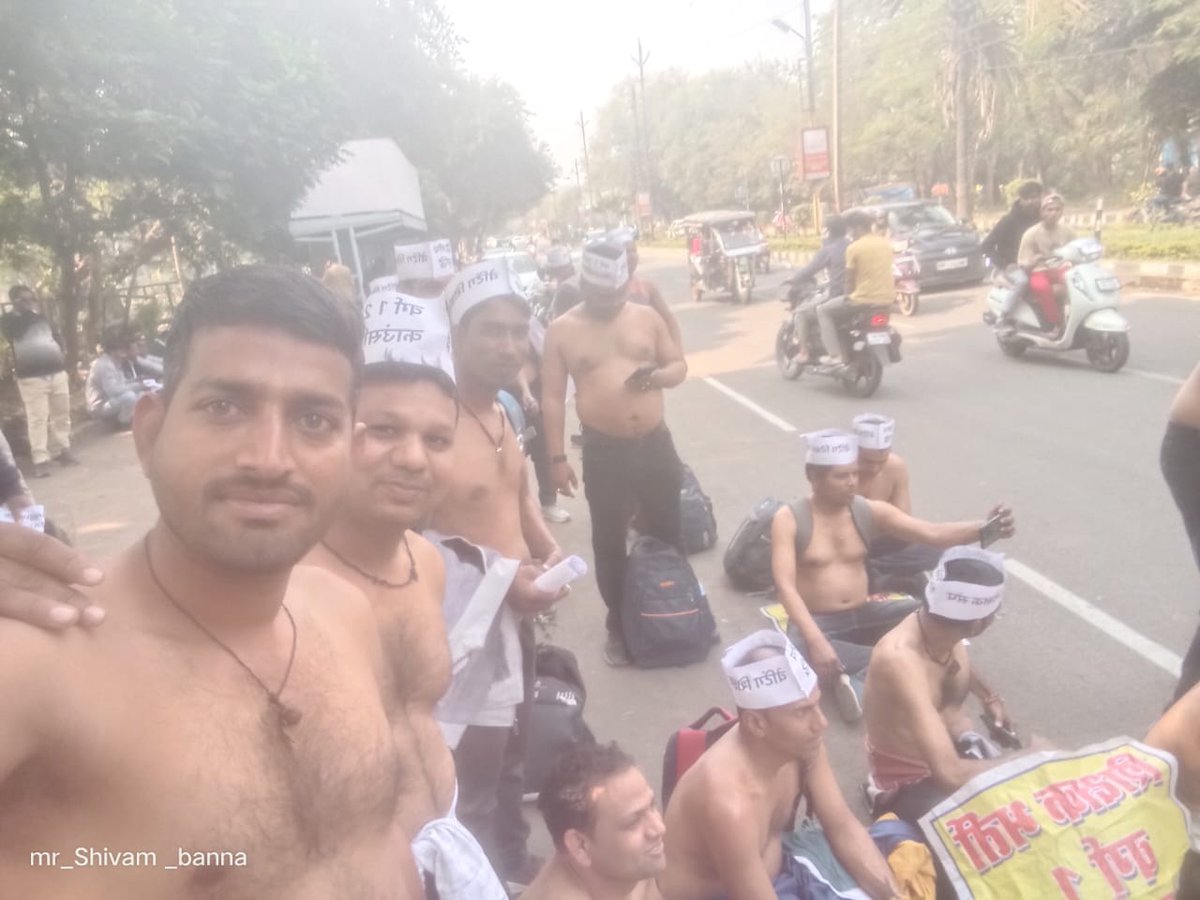 <a href="/UmangSinghar/">Umang Singhar</a> इससे पूरी दशा मध्य प्रदेश के शिक्षा व्यवस्था की क्या होगी verg ek waiting teachers post increase 2023