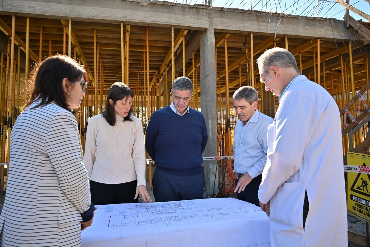 EL PERIODISMO NO muestra esto, pero sepan que el gobierno de la Ciudad en estos 2 años ya hizo más de 500 obras en el sistema de salud y en 2026 van a duplicar la inversión. Mientras el Kirchnerismo destruye la salud con Kicillof en PBA, en CABA Jorge Macri sigue subiendo la vara