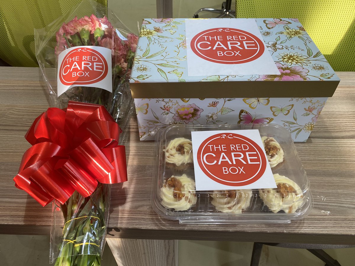 The_RedCareBox's tweet image. Swap the bloating and mood swings for the cupcakes🧁flowers💐 and snacks 🍫🍩you actually want.
Our care packages are "Shark Week" survival kits delivered straight to your door
​Ladies: You’re doing the hard work. Treat yourself 👸🏼
​Gents: Don’t just say "I'm sorry"—send the ?