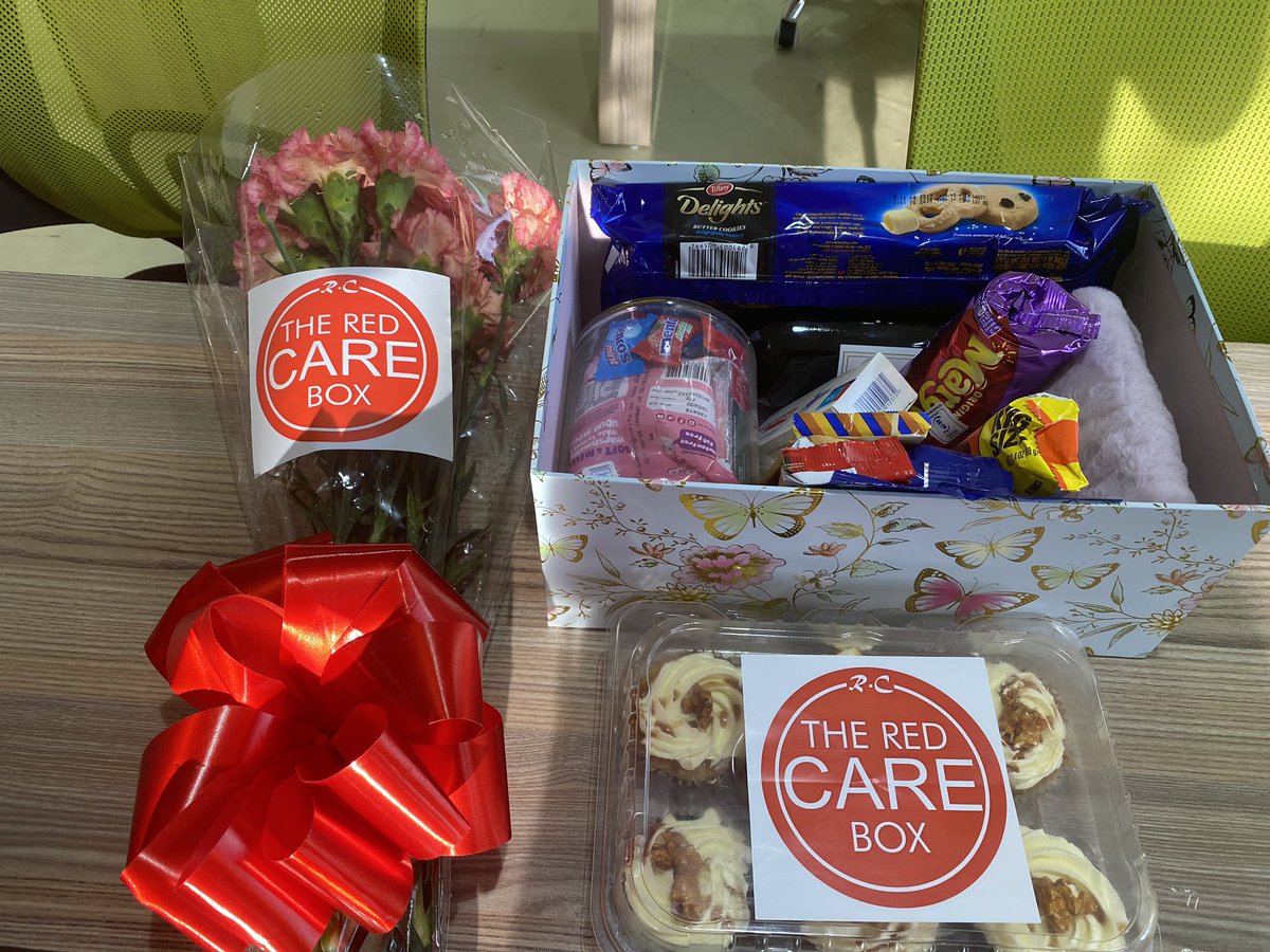 The_RedCareBox's tweet image. Swap the bloating and mood swings for the cupcakes🧁flowers💐 and snacks 🍫🍩you actually want.
Our care packages are "Shark Week" survival kits delivered straight to your door
​Ladies: You’re doing the hard work. Treat yourself 👸🏼
​Gents: Don’t just say "I'm sorry"—send the ?