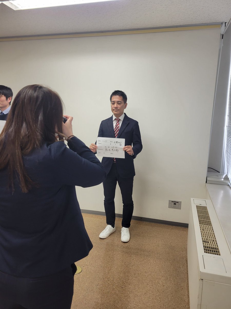 本日、衆院選に向けた共産党近畿比例・小選挙区の顔ぶれがそろっての街頭宣伝

私小川陽太も大企業・富裕層に適切な課税するとき!政治を変えよう!
の内容で訴えました