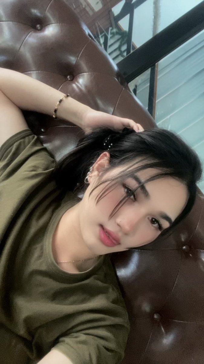สาลี่ tweet media
