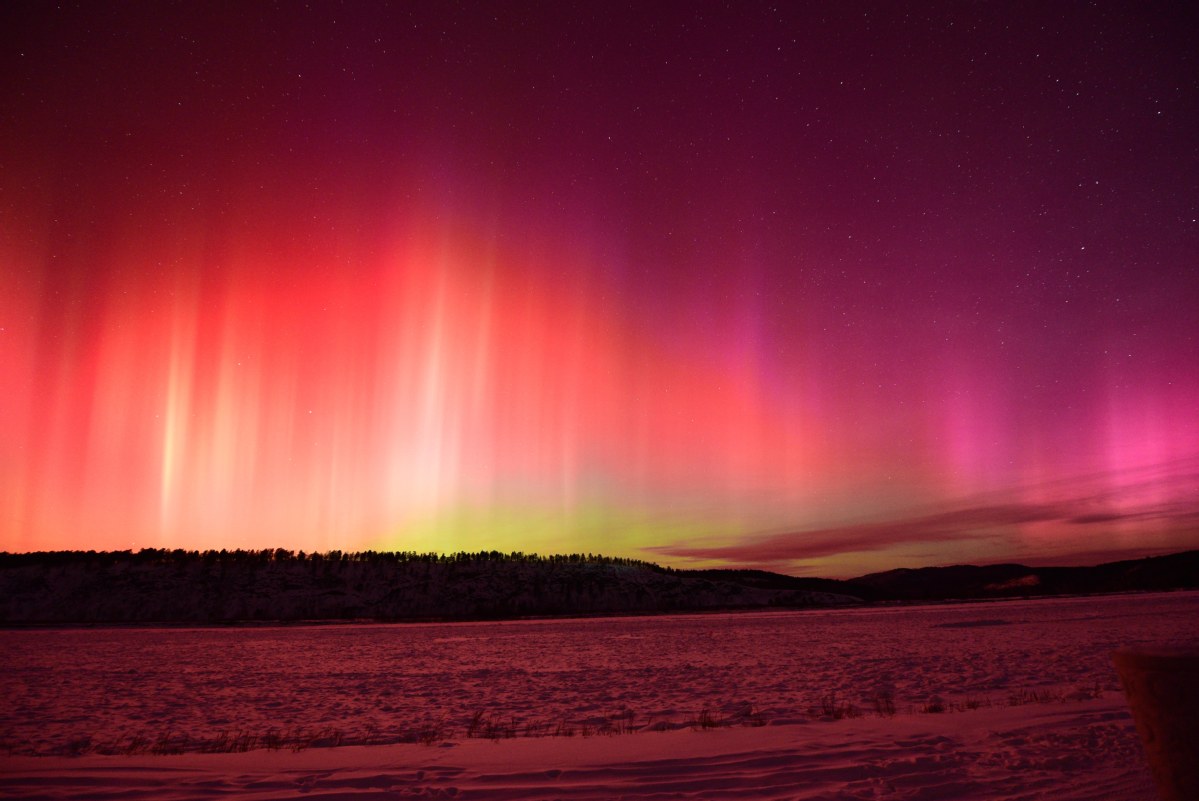 ChinaDaily's tweet photo. #ChinaCanvas #Aurora seen in Beiji village of #Mohe, Northeast #China's Heilongjiang province. https://t.co/z8TJgMGTFe https://t.co/T3wEmVJhmd