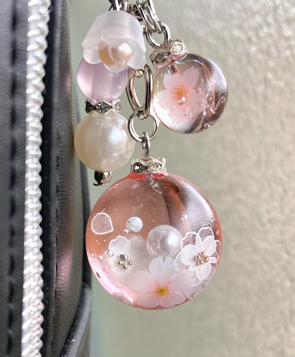 ⁡まんまる桜バッグチャームできました🌸

#レジン #ハンドメイド #バッグチャーム #桜