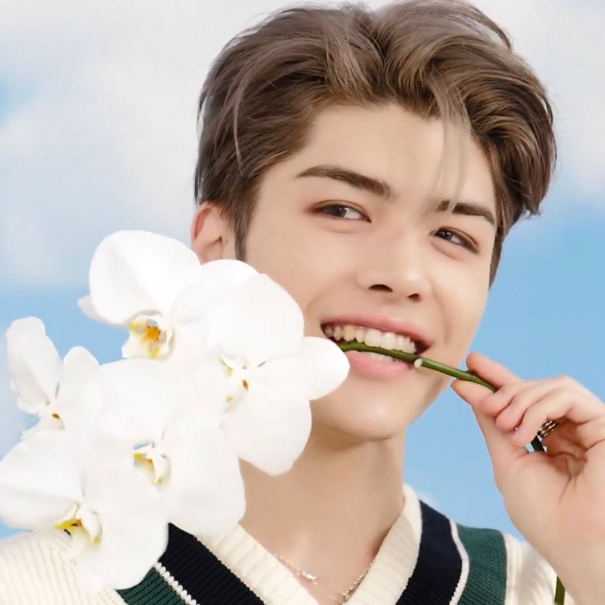 2MAK17OVE's tweet image. 얼굴 말안돼