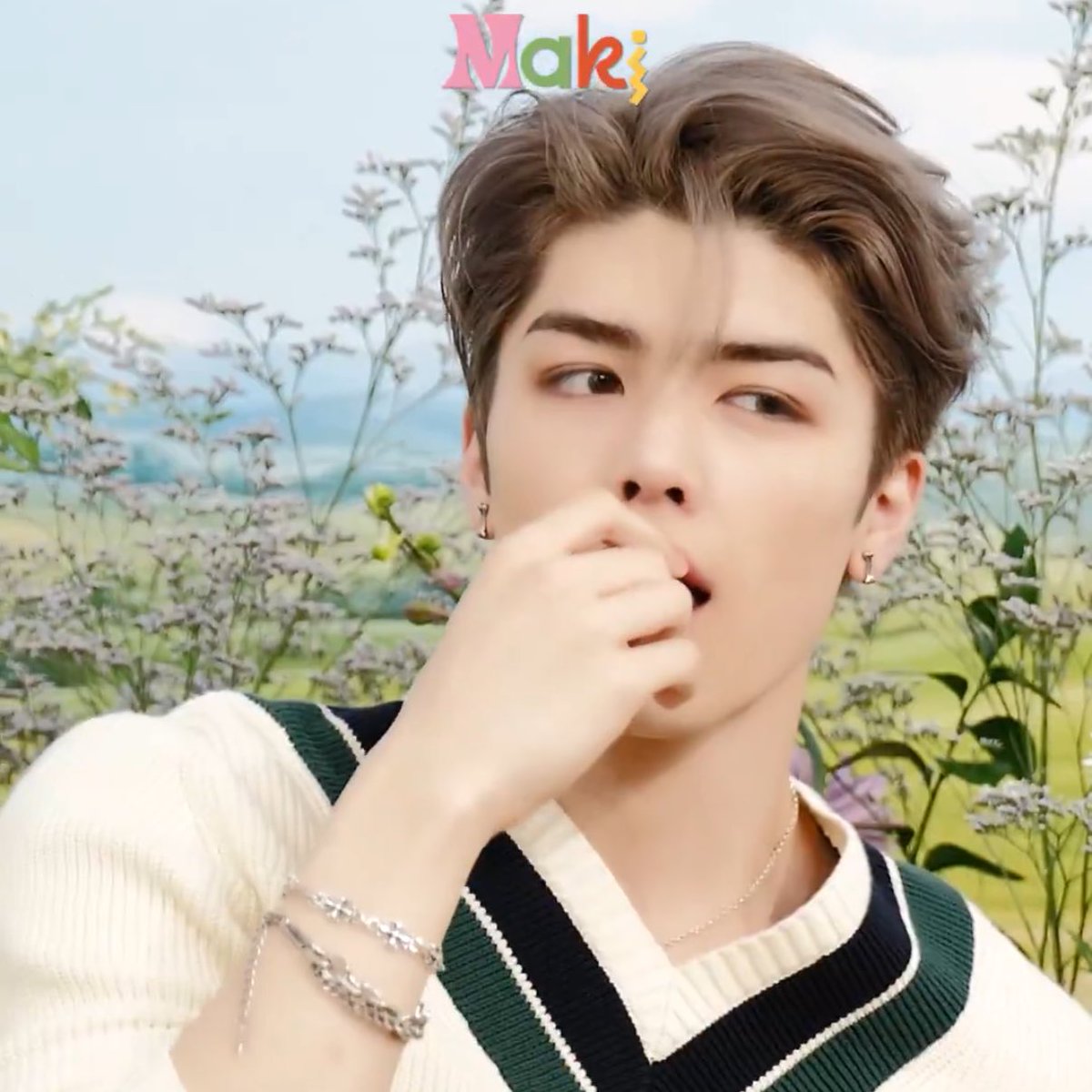 2MAK17OVE's tweet image. 얼굴 말안돼