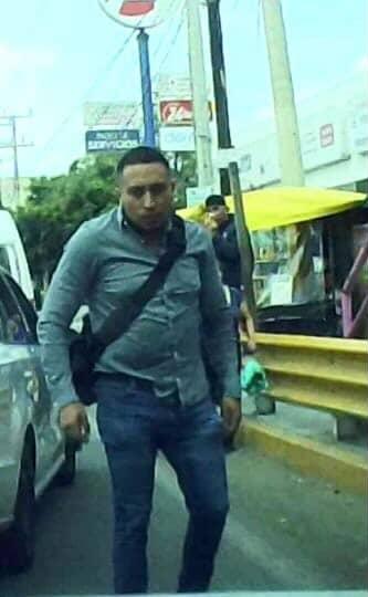 cuartodemillamx's tweet image. Te cuento la mía. 

El 12 de Junio del 2023 iba tranquilo en la Mexico Texcoco circulando cuando vi que tenían detenido un vehículo (Tsuru taxi CDMX) y me vieron pasar que rápido se arrancaron para detenerme y cerrarme el paso.

Mantuve la calma y me orillé donde había gente, se…