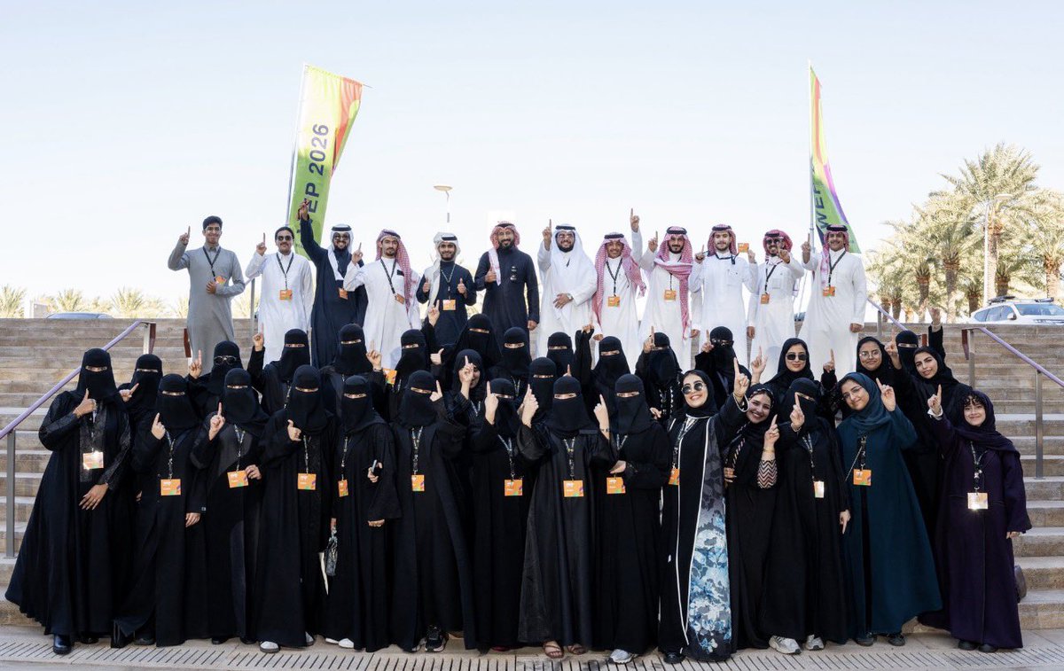 شِـيـم tweet media