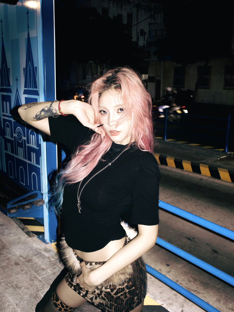 Yee Pink tweet media