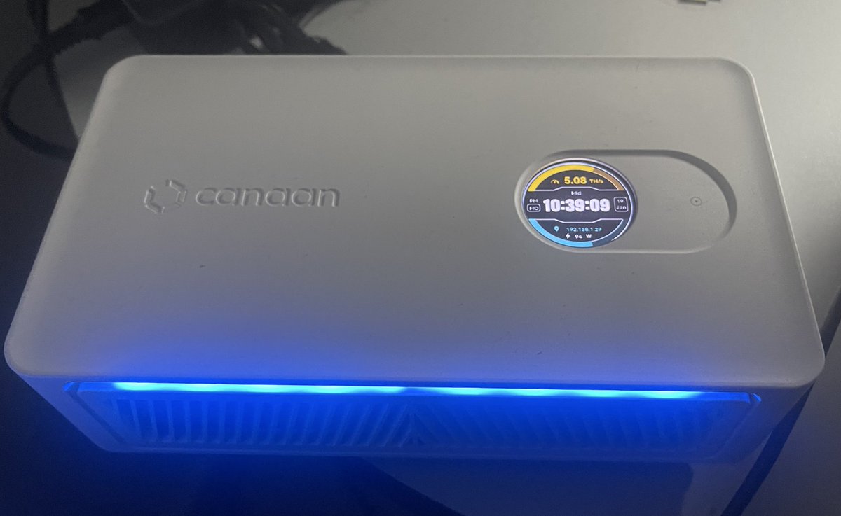 avenfi's tweet photo. My own miners 🪙
My own full node 🌐
Cold wallets ❄️
Sparrow Wallet integration
Real sovereignty.
Independence on every block.
No permissions needed. Just verify. 💪🔗
#Bitcoin #RunYourOwnNode #SoloMining #SelfCustody https://t.co/hAmsZeZsT9