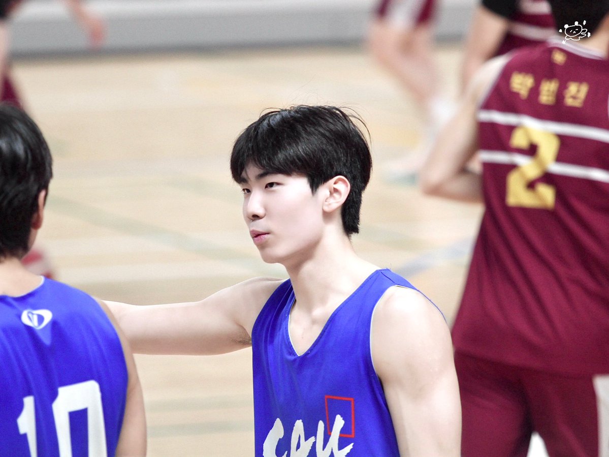 세상에서 가장 굳건한 믿음 !!

중앙대농구부 고찬유