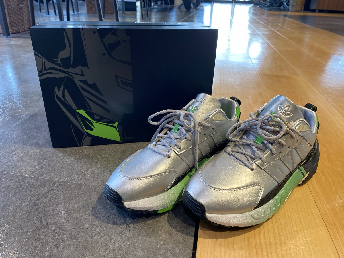 アディダス × カワサキ コラボスニーカーZX22のご紹介！ 価格 20900円