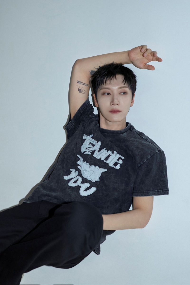 EverydaynewsTH's tweet image. "C P S Denim Rebellion" คอล ลาบอเรชั่นสุดขบถ ฉีกกรอบเดนิมดีไซน์ รังสรรค์ผ่าน DNA ความเท่ของศิลปินดัง NCT TEN (เตนล์), มิลลิ, เจเจ-กฤษณภูมิ, โจอี้-ภวศิษฐ์, เป้-อารักษ์, เฟิด Slot Machine และ Bodyslam

#TENLEE #TENChittaphon
#CPSDENIMREBELLION #CPSDENIM #CPSXTEN