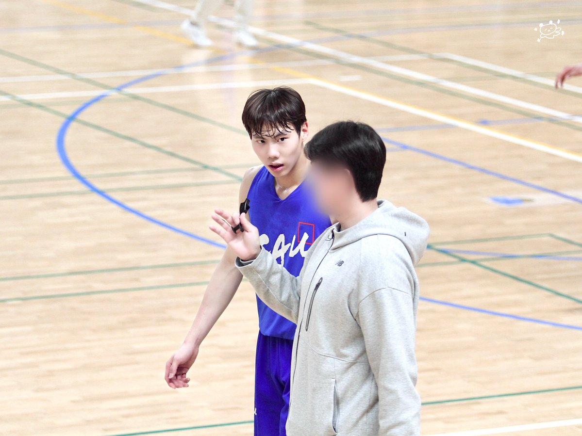 @@: 정세영 짱 해주세요
 ㄴ정세영 짱 !! ✌🏻

중앙대농구부 정세영