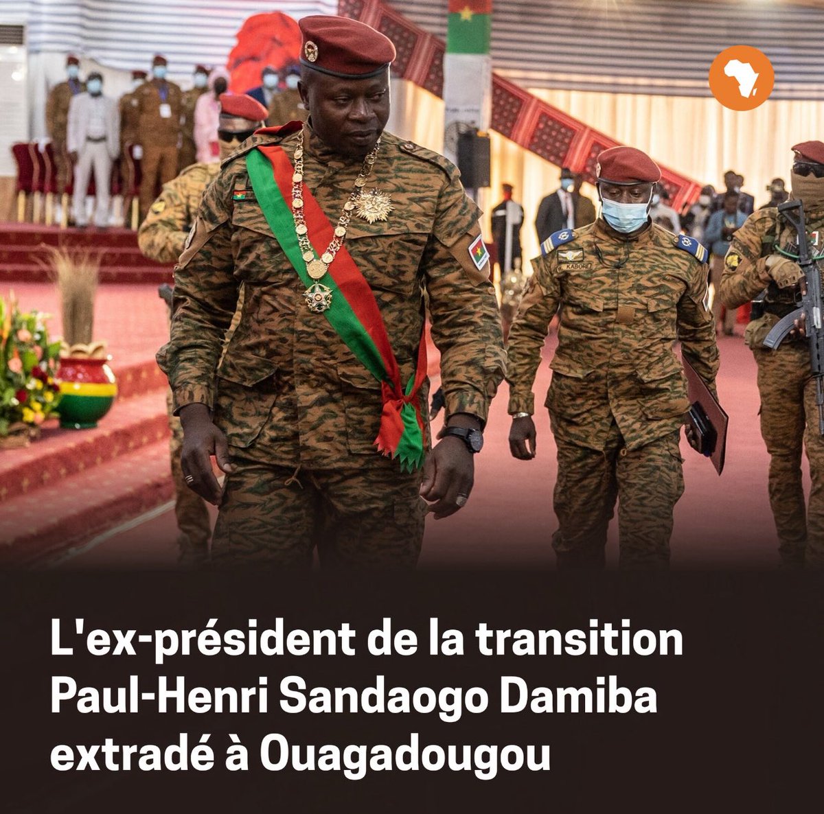 DepecheAES's tweet photo. #Urgent: 🚨 L’ex-président de la transition burkinabè, Paul-Henri Sandaogo Damiba, vivant en exil à Lomé (Togo) depuis sa chute en septembre 2022, a été interpellé par les autorités togolaises le 17 janvier 2026. �
Premiers sur les infos | Matin Libre
Le 18 janvier 2026, il a été expulsé vers Ouagadougou au Burkina Faso, remis aux autorités burkinabè. �

Premiers sur les infos | Matin Libre
Cette décision fait suite aux accusations portées par le régime du président Ibrahim Traoré selon lesquelles Damiba serait impliqué dans un projet de coup d’État visant à renverser le pouvoir en place.
 
Selon plusieures sources concordantes ✍🏽