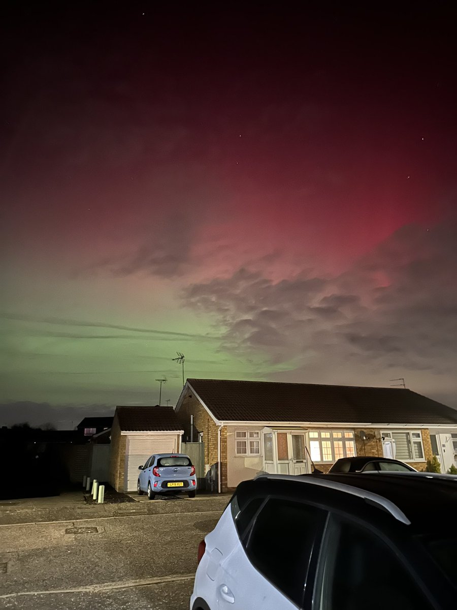 Exactly 6 years to the day my late husband and I witnessed the amazing #Auroraborealis in Iceland - last night I watched it from my garden in Clacton on sea!! <a href="/VirtualAstro/">VirtualAstro</a> #aurora