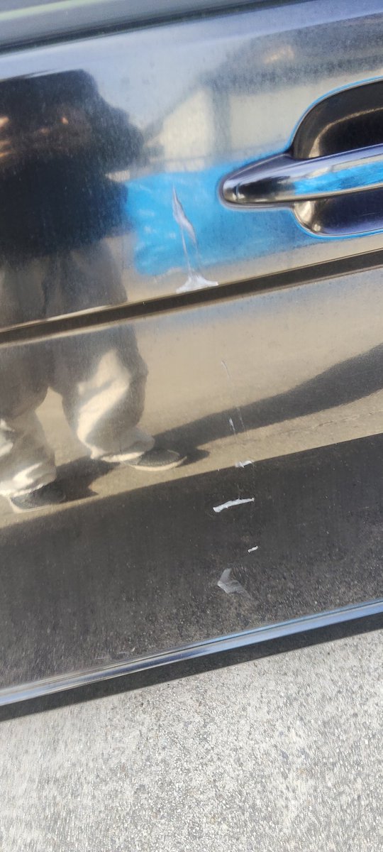 drafankaz's tweet photo. 今日買い物に行ってきたら、何処かの駐車場で助手席側をドアパンチされてた💦
乗り降りの時に助手席側に回らないから気づいたのが遅く何処でやられたのか分からず😥
 #強風  #ドアパンチ https://t.co/FZDGk99KIb