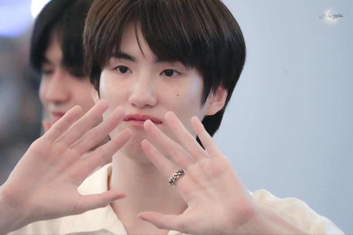 TyKkhun's tweet photo. กาตั่ยหนิ https://t.co/V1L1MsjL0r