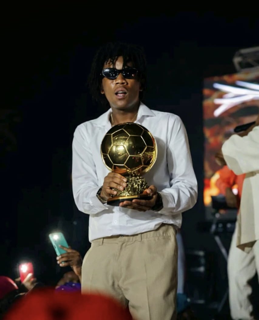 LaCabra_Bully's tweet photo. BALLON DโOR OUT FRIDAY
second single #mrbully https://t.co/iMcGye12Ea