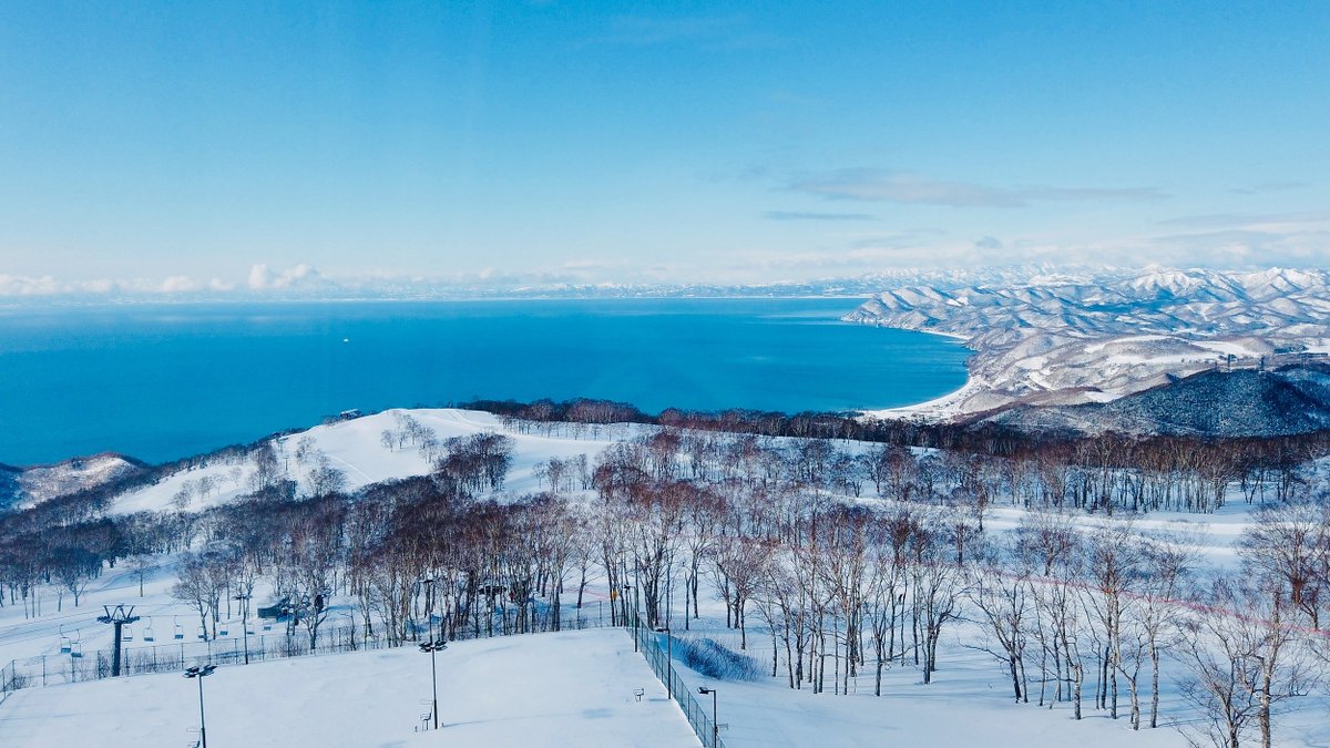 Trip's tweet image. ✈️ WHERE TO GO IN FEBRUARY ✈️

Grand festivals &amp;amp; carnivals:
Rio de Janeiro, Brazil
Venice, Italy
New Orleans, USA

Sunny islands &amp;amp; warm escapes:
Palawan, Philippines
Phu Quoc, Vietnam
Canary Islands, Spain

Unique winter experiences:
Hokkaido, Japan
Tromsø, Norway

Ancient…