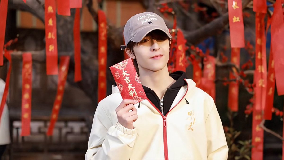 Cullennnnnnnnn's tweet image. 🎥🎬 ประดับไทม์ไลน์  ✨

🧧 明月录 นำแสดงโดย 尹浩宇 ในบทบาท 丁巫 🧧

⭐️ 21.10.68 แวะอ่านบท at เหิงเตี้ยน
⭐️ 06.11.68 ฟิตติ้งชุด+หน้าทำผม at เหิงเตี้ยน
⭐️ 03.11.68 明月录 เปิดกล้องวันแรก
⭐️ 16.11.68 เข้ากอง 明月录 วันแรกได้เจอลู่อิงแต่งหญิง
⭐️ 04.12.69…