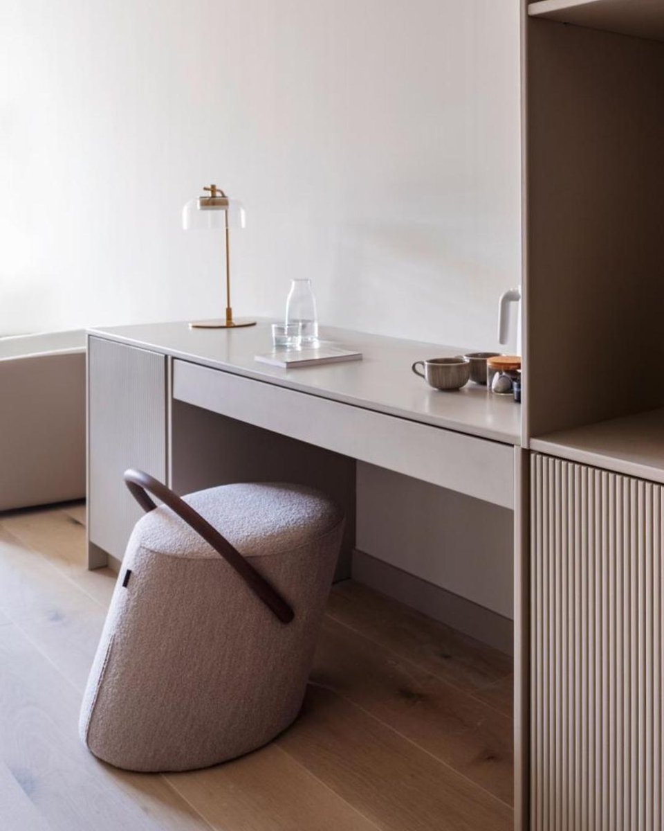 frajumar's tweet image. How to transform the guest experience?
We furnished the Hotel Numa El Carmen in #Valencia  with our own functional designs
Key pieces: PAO and ECKO armchairs, SPAT sofa bed, ÓLIA and FRES tables
l1nq.com/hW0rV
A design that reinforces the identity of the space
#Contract