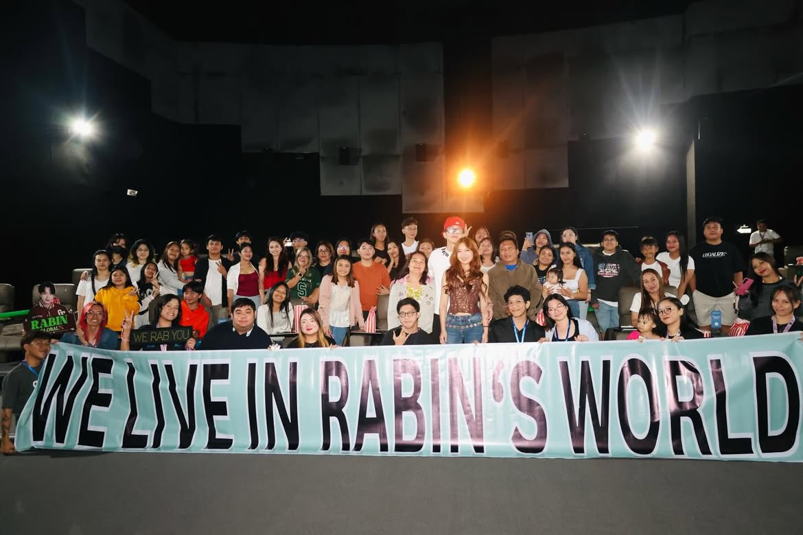 RABINGLOBAL's tweet photo. [ RG UPDATE 💝 ]

maraming maraming salamat sa lahat ng pumunta at nanood ng #AWerewolfBoyPH at sa manood palang. grabe proud na proud kami ng sobra sa inyo Rabin at Angela tsaka sa mga production team behind #AWBPH lalo na kay direk Crisanto Aquino sa Viva Films, at Viva! https://t.co/3WmTU5rpw3