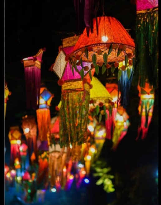 DMangaonkar1706's tweet image. The heart of Mumbai is glowing! ✨ Shivaji Park looking absolutely magical this Diwali evening. Diyas, lights, and pure festive vibes. 🪔🎡 Happy Diwali, Mumbai! #Diwali2025 #ShivajiPark #MumbaiDiwali #FestivalOfLights"