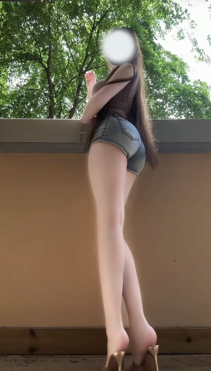 내 다리 길이는 얼마나 될까요?
#섹트 #맘눌뎀 #능욕