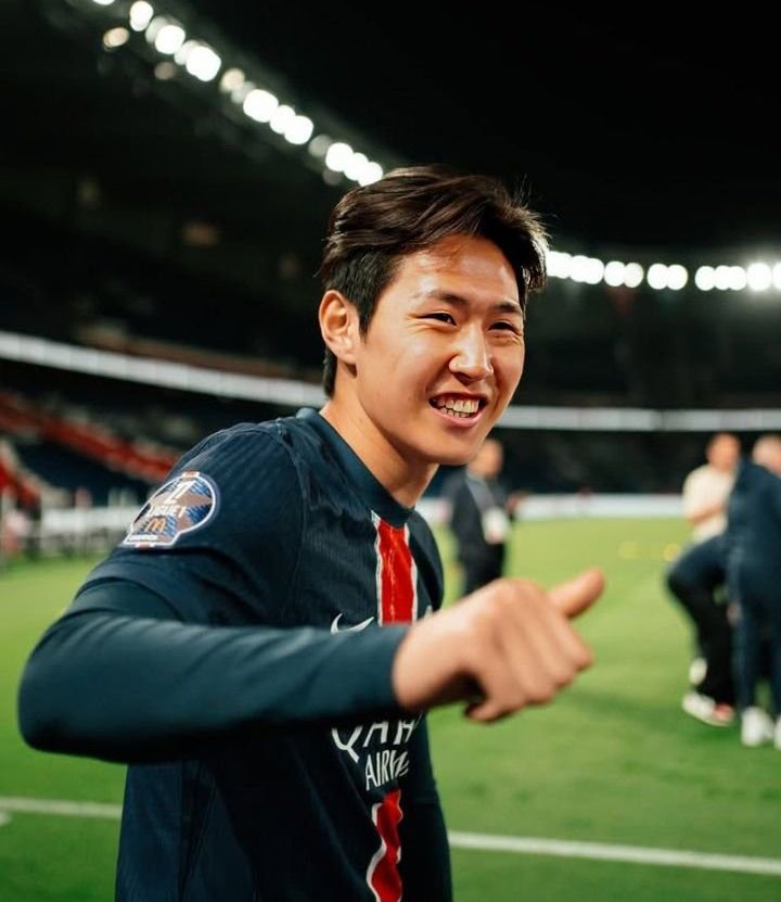 이강인 본인도 파리를 떠나 ATM행 결심이라고 하네요!
강진리는 라리가에 특화긴하죠!! 빠모스!!

#이강인 #PSG #ATM #이적