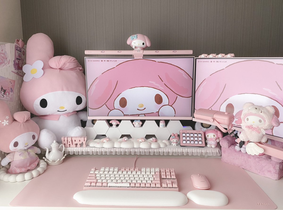 White × Pink(ᐡσ̴̶̷̤ . σ̴̶̷̤ᐡ)💖

- - - - - - - - - - - -
#desksetup
#pinksetup
#pixio