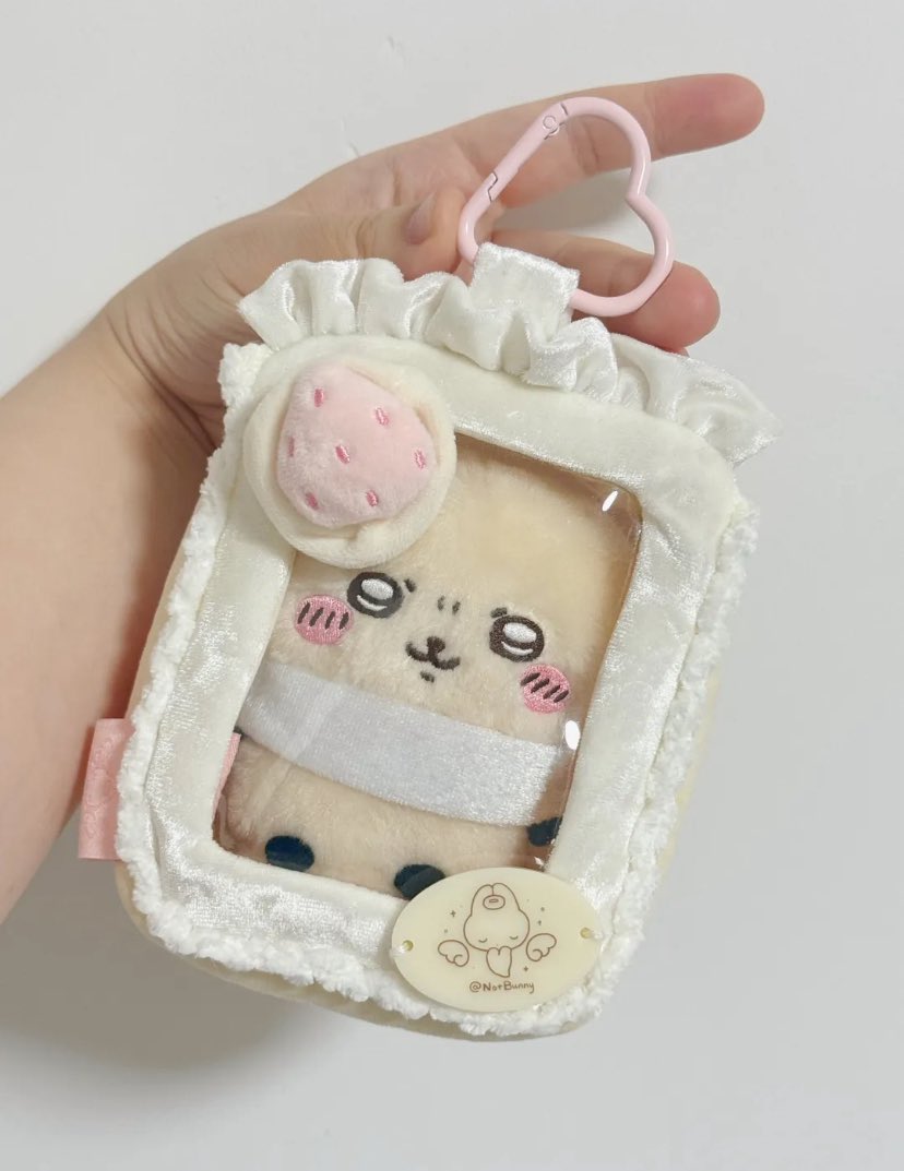 tinyfluffyx's tweet image. Pre 🎀 กระเป๋าตุ๊กตา 10cm 

แบบสามเหลี่ยม 
🧸 - 260฿ มัดจำ 110฿

แบบสี่เหลี่ยม
🧸 - 295฿ มัดจำ 130฿

ค่าส่งในไทย ไปร(eco) 30฿ / flash 40฿

⚠️เป็นรอบผลิต รอของนานประมาณ 2-3 เดือน 

ปิดรับ : 30/01 ❗️