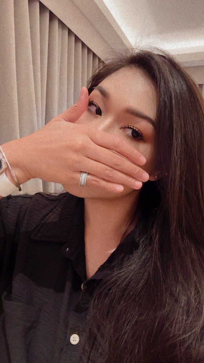 ช่วงนี้พี่อัยไม่ค่อยได้มาไลฟ์เลยอ่ะ แต่คิดถึงทุกคนมากๆเลย อย่าพึ่งลืมหน้ากันเลยนะ 😂