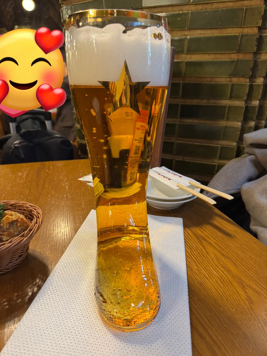 assun_13th's tweet photo. 旅行1日目
これが飲みたくてここを選んだよ🫠
約3リットルまだまだ飲めるぜー
最高😍😍 https://t.co/kF9bFQRJuS