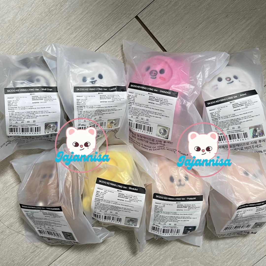 staysellings's tweet photo. /ss WTS skzoo keyring lying dominate celebrATE seoul
 
✅OT8 set IDR 2.500k
📍Bekasii
🍊splitpay only
@jajannisaa https://t.co/aAi7gROkc2