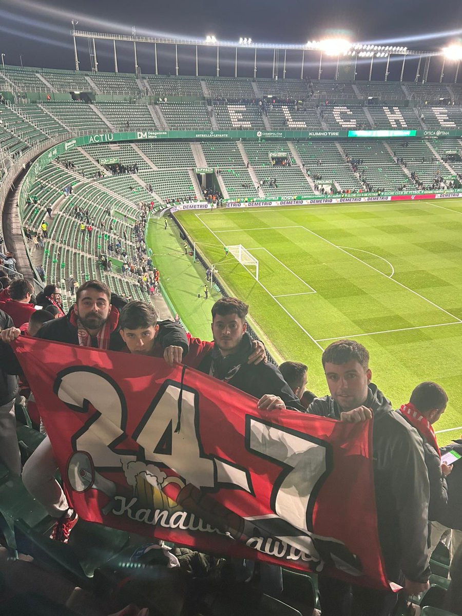 ⚪️🔴 Desplazamiento a Elche 🔴⚪️
#247sfcfans 
#Fueyseraporamor